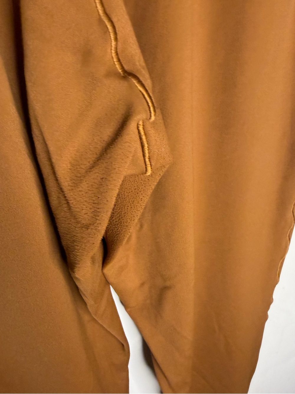Offline by aerie High-Waist Cross-Front Leggings in Camel Brown - Picture 4 of 5